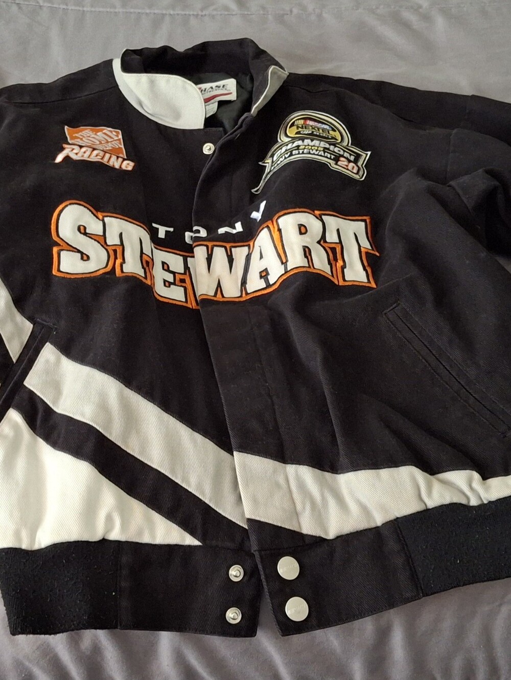 Chase Authentics Black and White Tony Stewart Racing Bomber